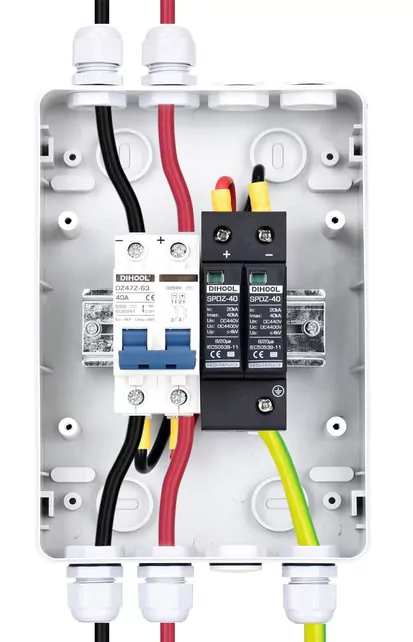 PV Überspannungs- und Überstromschutz 500V 40A 1-String mit Kabelverschraubungen – Bild 2